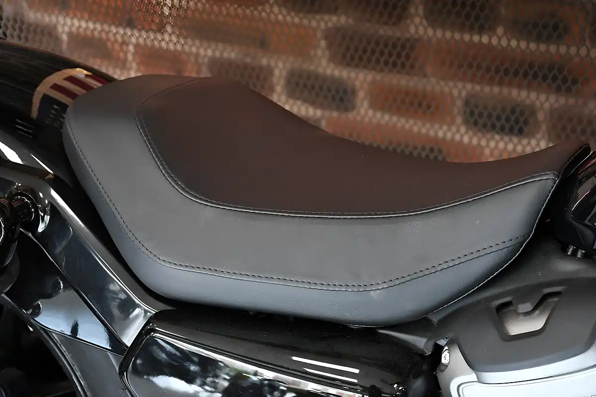 Used 2025 Harley-Davidson Nightster 975 Black - Interior and Exterior details 13