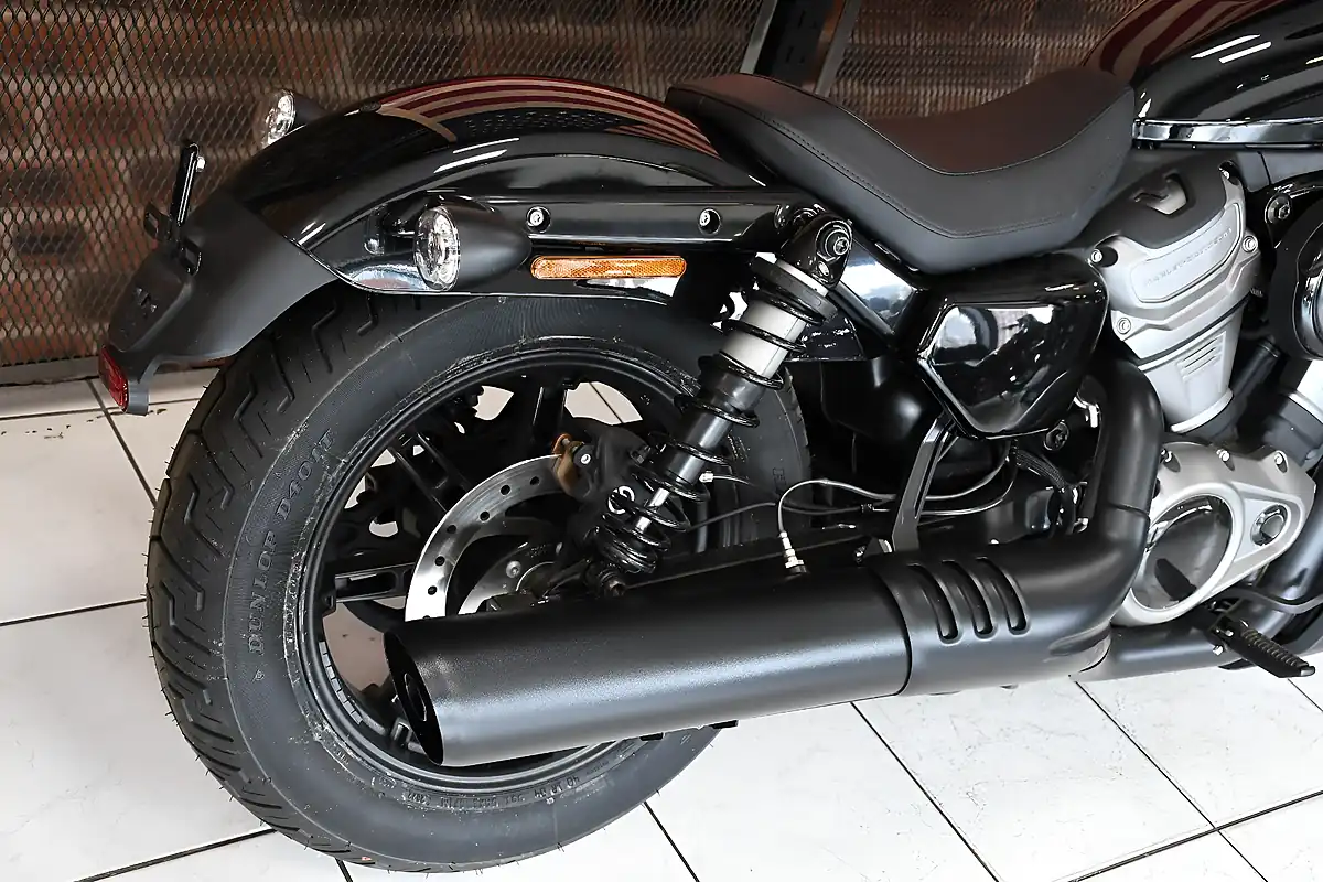Used 2025 Harley-Davidson Nightster 975 Black - Interior and Exterior details 15