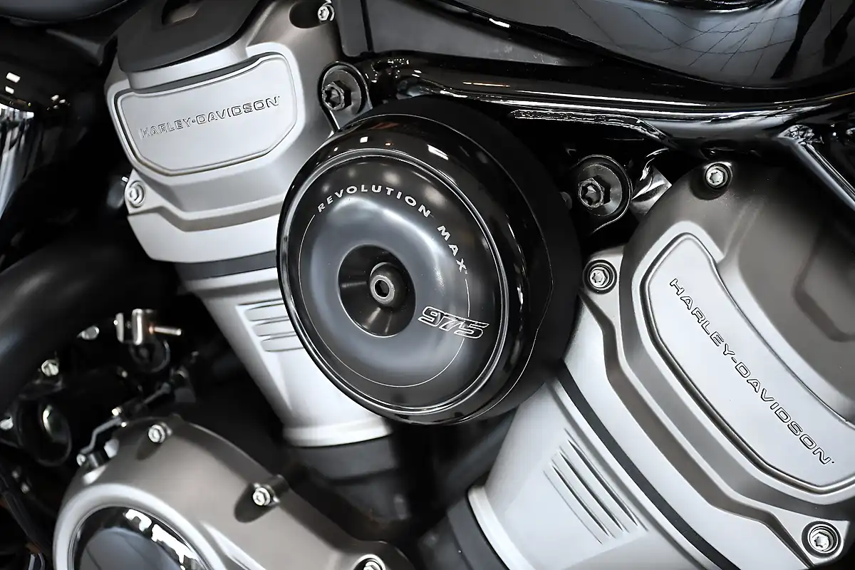 Used 2025 Harley-Davidson Nightster 975 Black - Interior and Exterior details 3