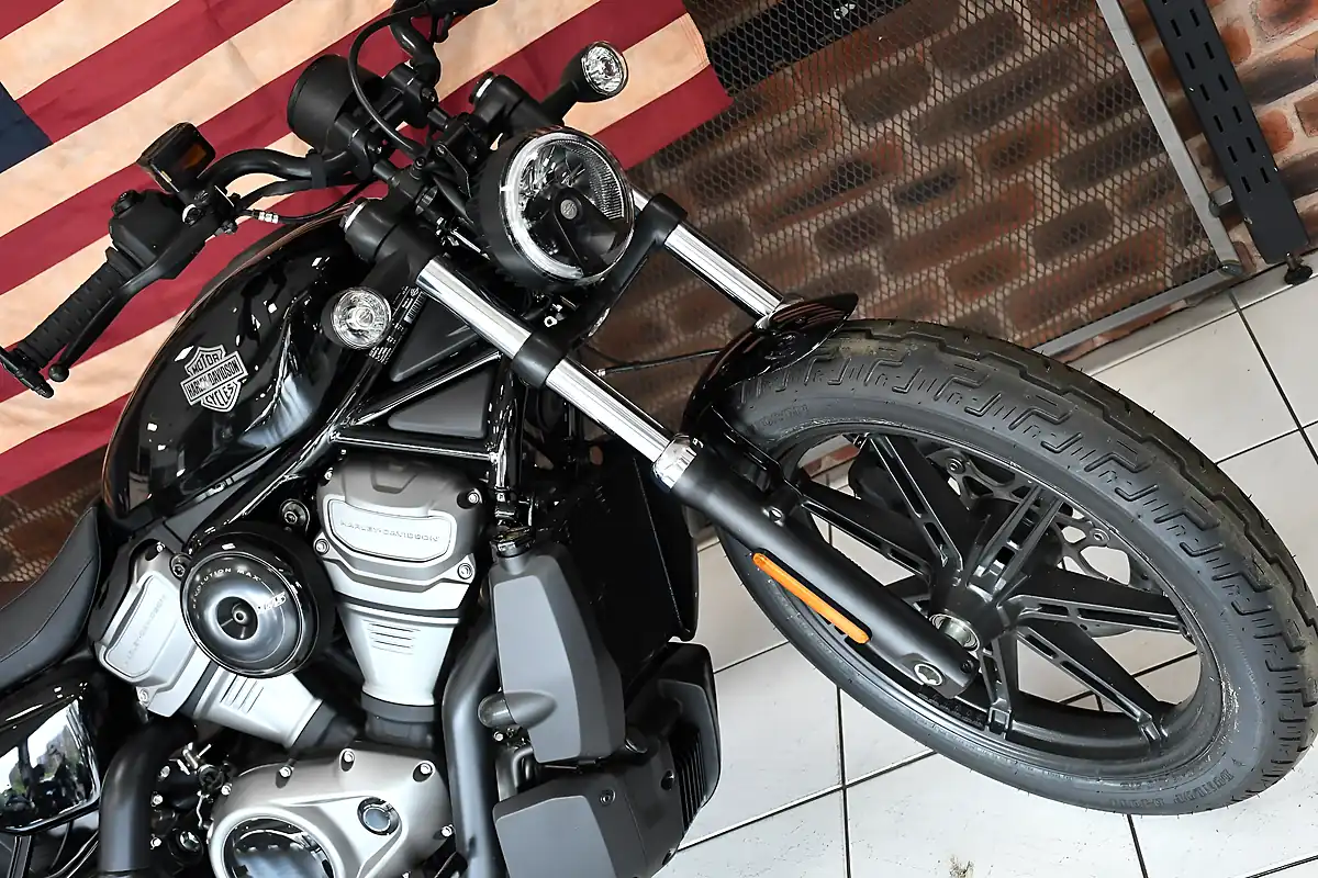 Used 2025 Harley-Davidson Nightster 975 Black - Interior and Exterior details 5