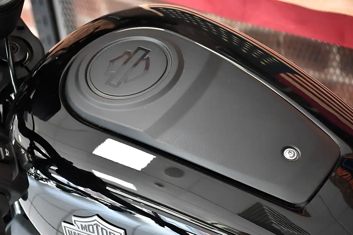 Used 2025 Harley-Davidson Nightster 975 Black - Interior and Exterior details 9