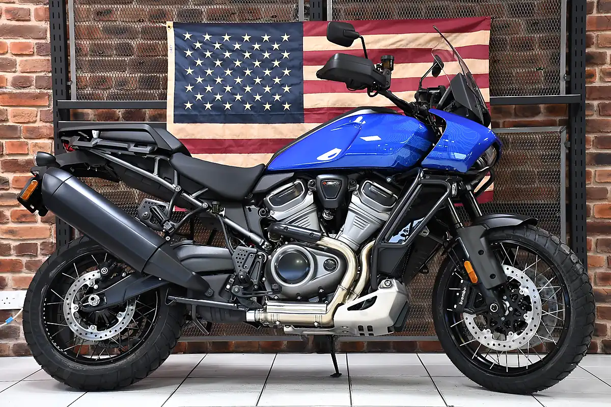 Used 2025 Harley-Davidson Pan America 1250 Special Blue Burst - Interior and Exterior details 6