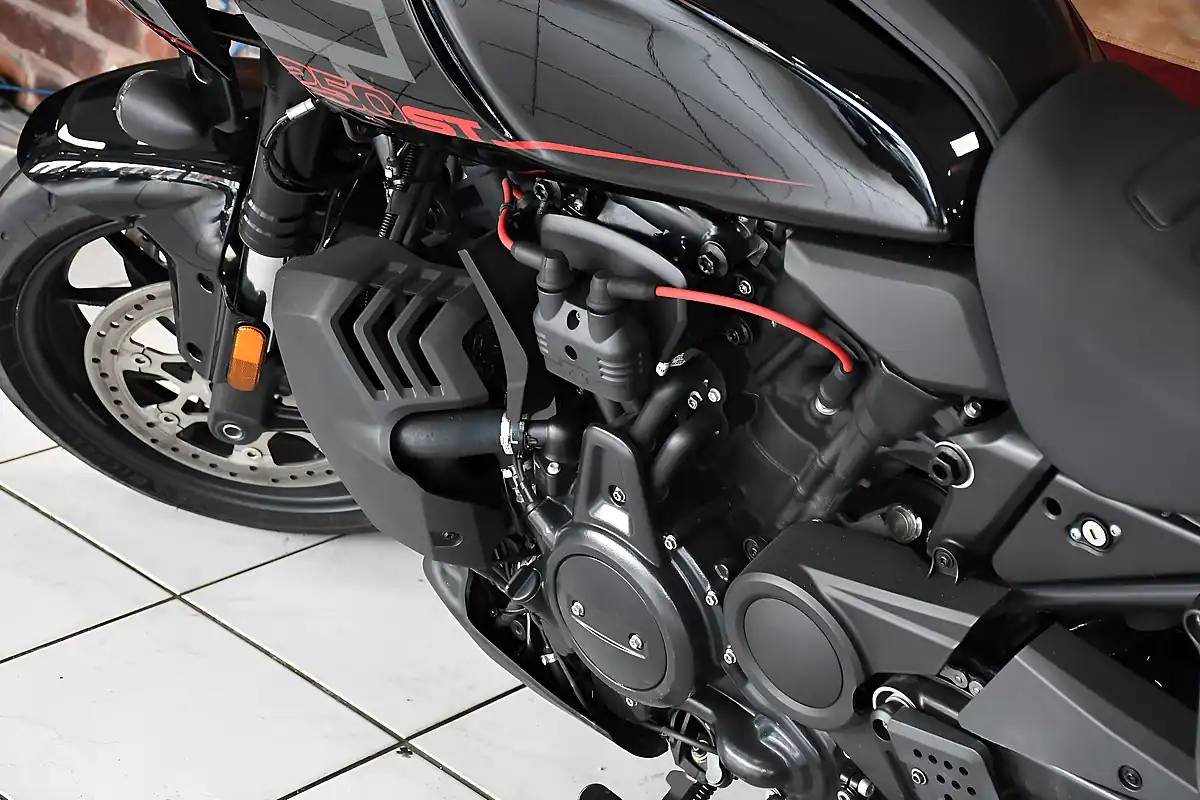 Used 2025 Harley-Davidson Pan America ST Vivid Black - Interior and Exterior details 11