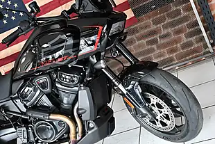 Used 2025 Harley-Davidson Pan America ST Vivid Black - Interior and Exterior details 18