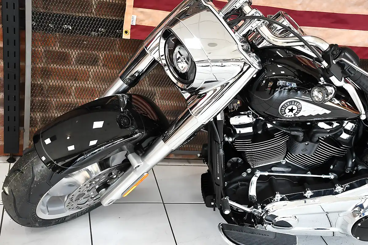 Used 2025 Harley-Davidson Softail Flstf Fat Boy Black - Interior and Exterior details 14