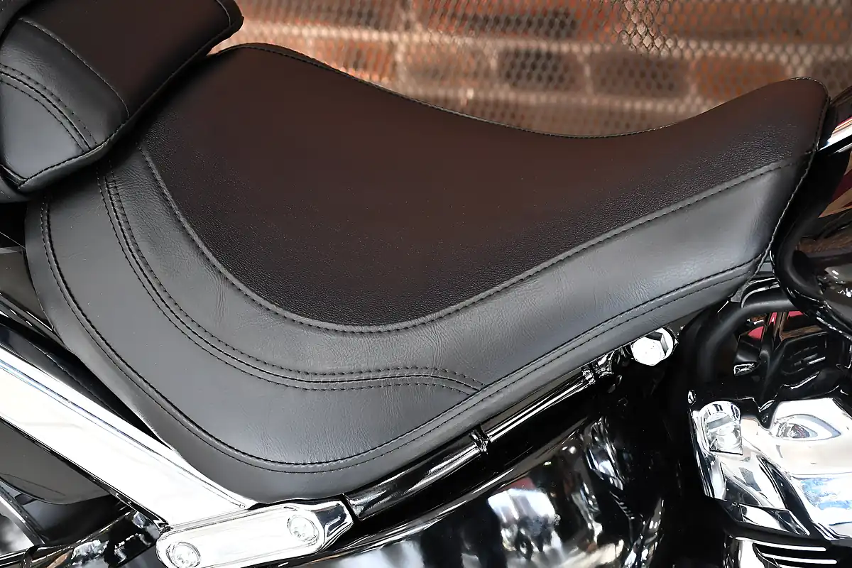 Used 2025 Harley-Davidson Softail Flstf Fat Boy Black - Interior and Exterior details 4
