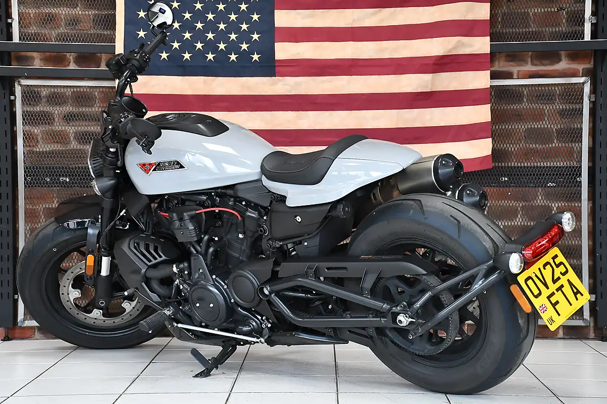 Used 2025 Harley-Davidson Sportster S Billiard Grey - Interior and Exterior details 12