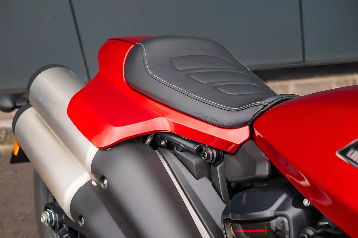 Used 2025 Harley-Davidson Sportster S Brilliant Red - Interior and Exterior details 11