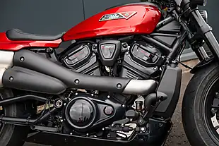 Used 2025 Harley-Davidson Sportster S Brilliant Red - Interior and Exterior details 9