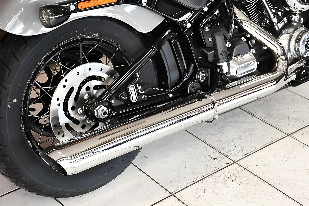 Used 2025 Harley-Davidson Street Bob Billiard Gray - Interior and Exterior details 17