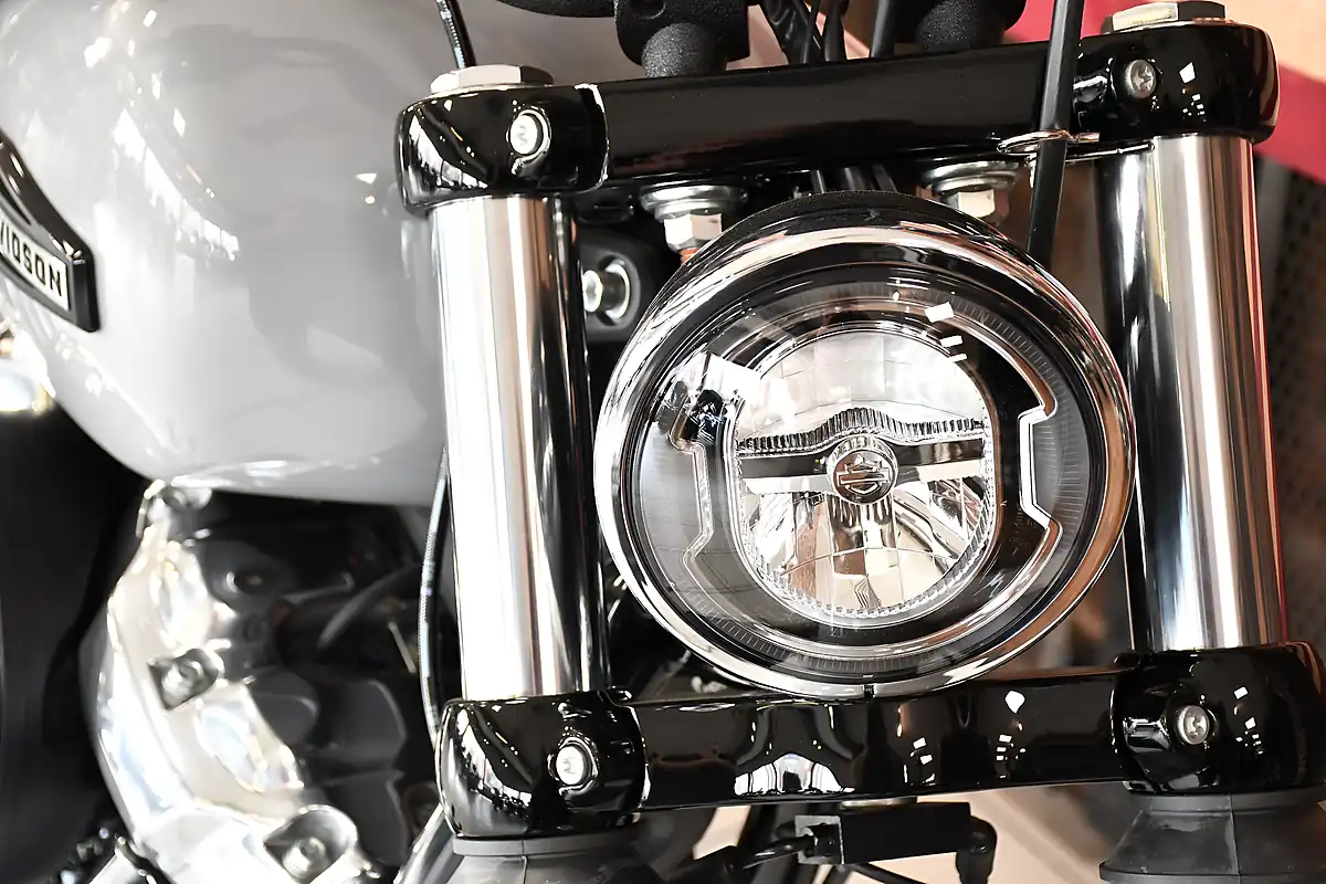 Used 2025 Harley-Davidson Street Bob Billiard Gray - Interior and Exterior details 6