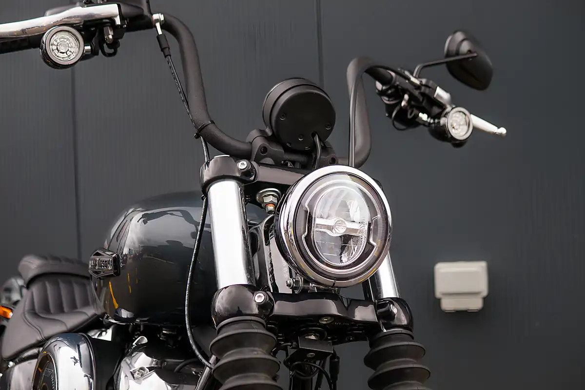 Used 2025 Harley-Davidson Street Bob Iron Horse Metallic - Interior and Exterior details 5