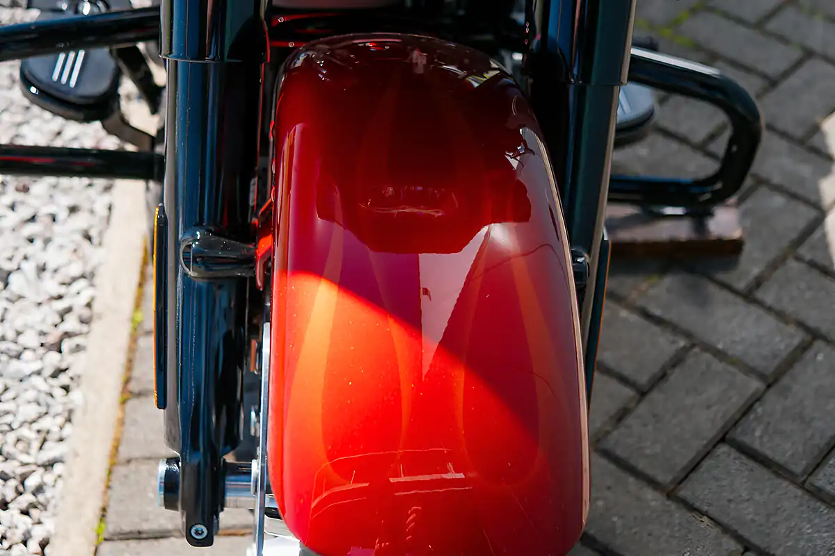 Used 2025 Harley-Davidson Street Glide Whiskey Firestorm Whiskey Firestorm - Interior and Exterior details 14