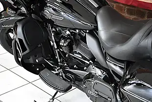 Used 2025 Harley-Davidson Touring Fltrk Road Glide Limited Vivid Black - Interior and Exterior details 10