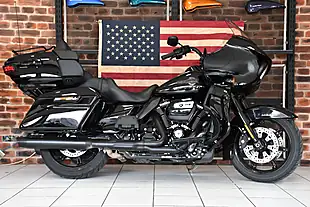 Used 2025 Harley-Davidson Touring Fltrk Road Glide Limited Vivid Black - Interior and Exterior details 6