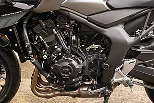 Used 2025 Honda CB1000 Hornet Grey - Interior and Exterior details 10