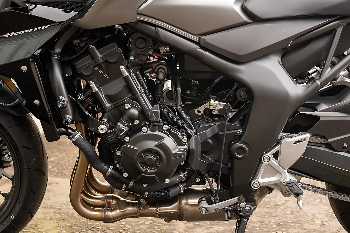 Used 2025 Honda CB1000 Hornet Grey - Interior and Exterior details 10