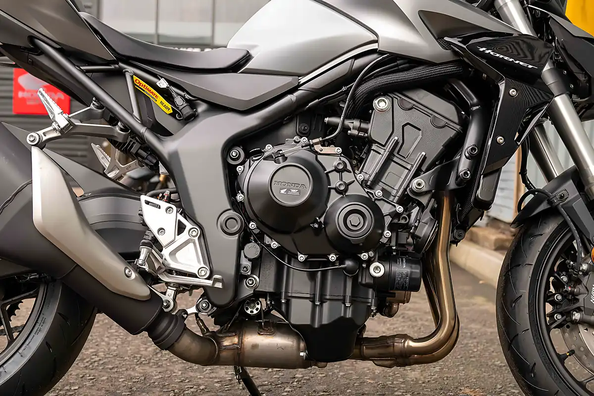 Used 2025 Honda CB1000 Hornet Grey - Interior and Exterior details 13