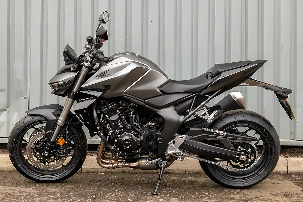 Used 2025 Honda CB1000 Hornet Grey - Interior and Exterior details 6