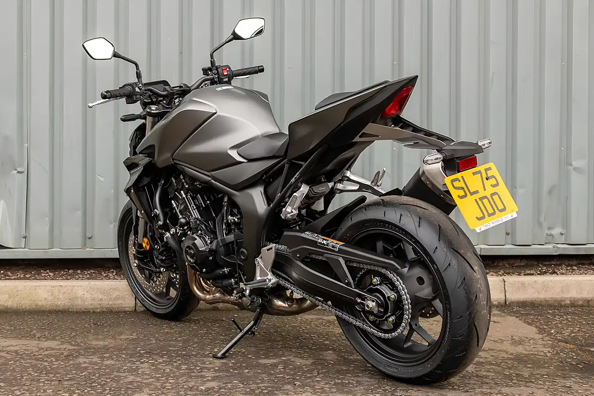 Used 2025 Honda CB1000 Hornet Grey - Interior and Exterior details 7