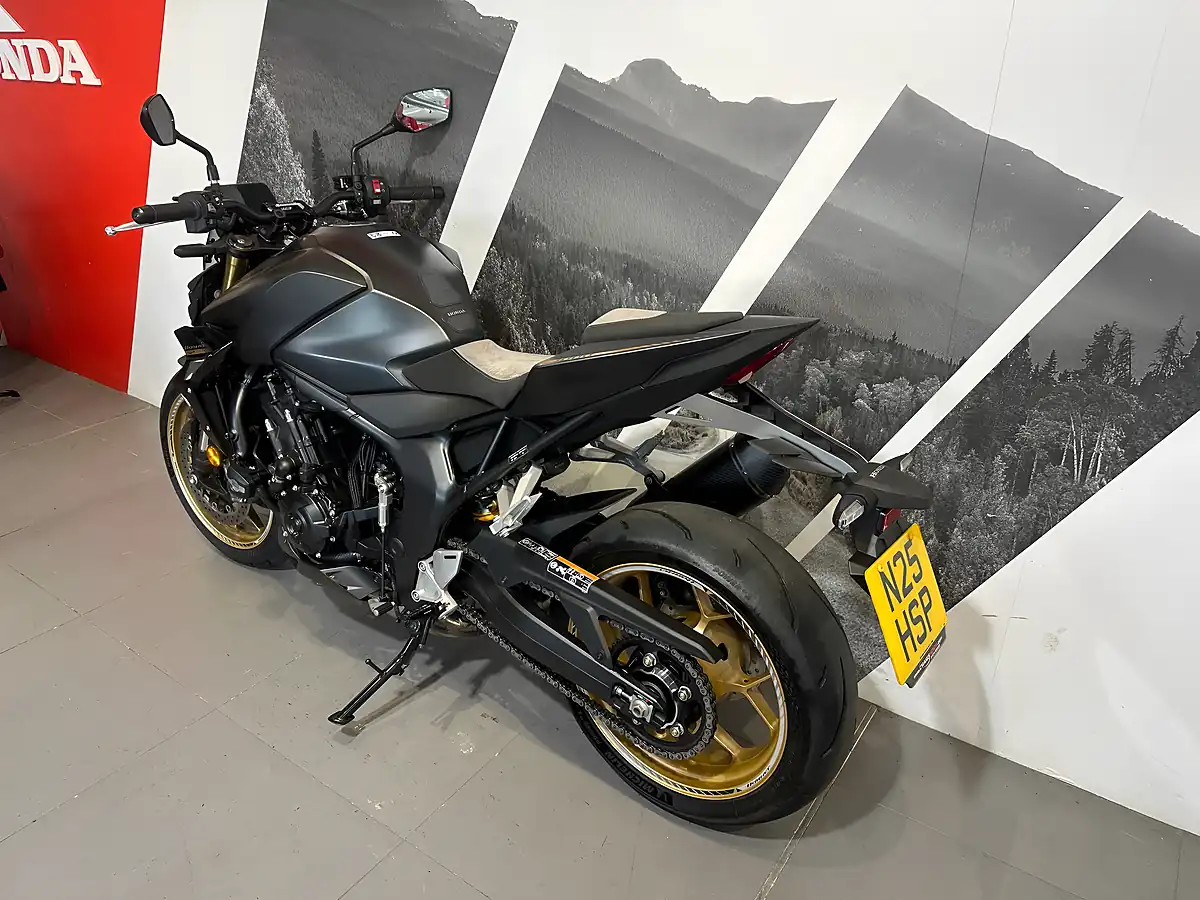 Used 2025 Honda CB1000 Hornet Sp Black - Interior and Exterior details 5