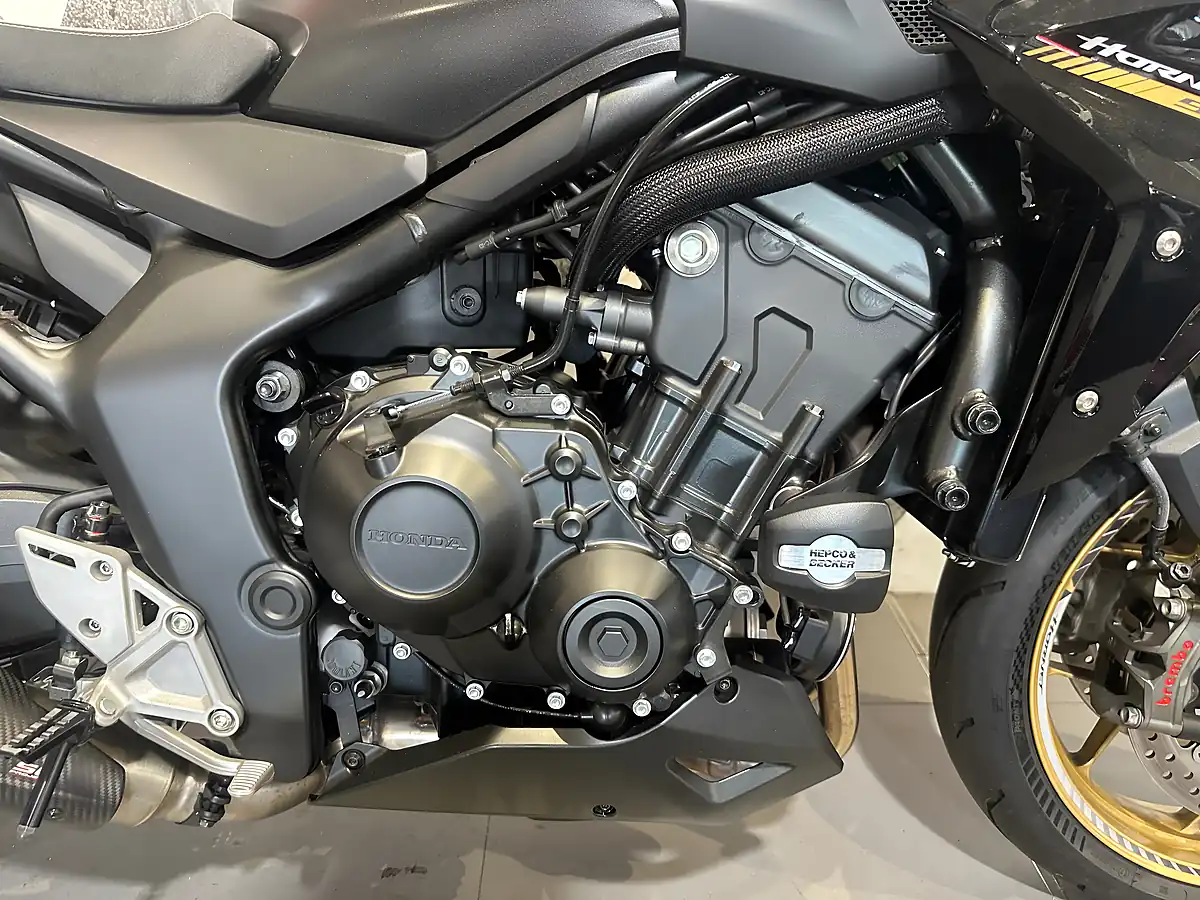 Used 2025 Honda CB1000 Hornet Sp Black - Interior and Exterior details 9