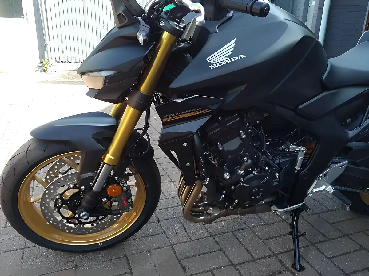 Used 2025 Honda CB1000 Hornet Sp Black - Interior and Exterior details 9