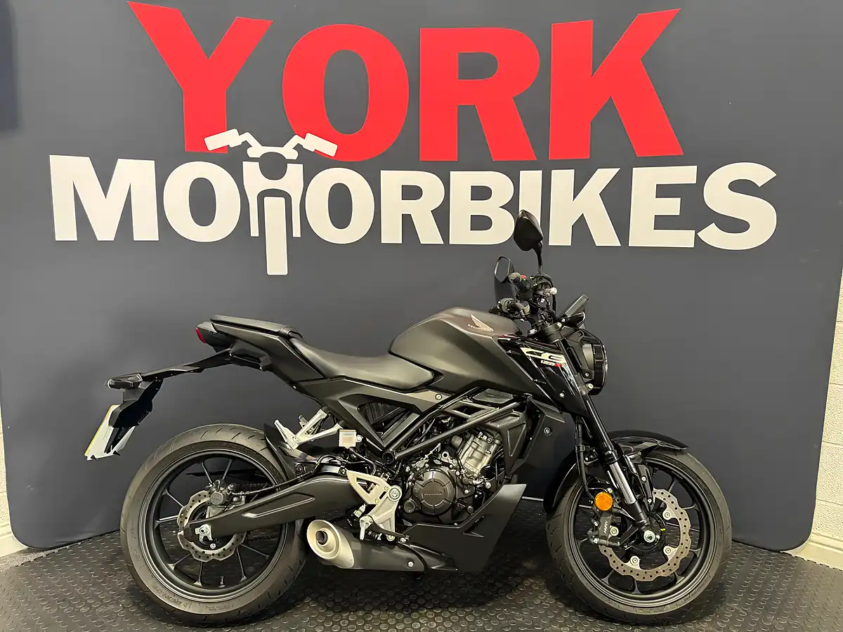 Used 2025 Honda CB125R - Front View