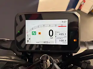 Used 2025 Honda CB125R - Interior and Exterior details 15