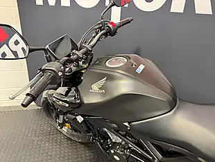 Used 2025 Honda CB125R - Interior and Exterior details 18