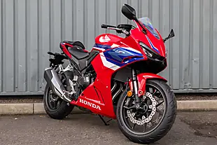 Used 2025 Honda CBR500R Grand Prix Red - Interior and Exterior details 2