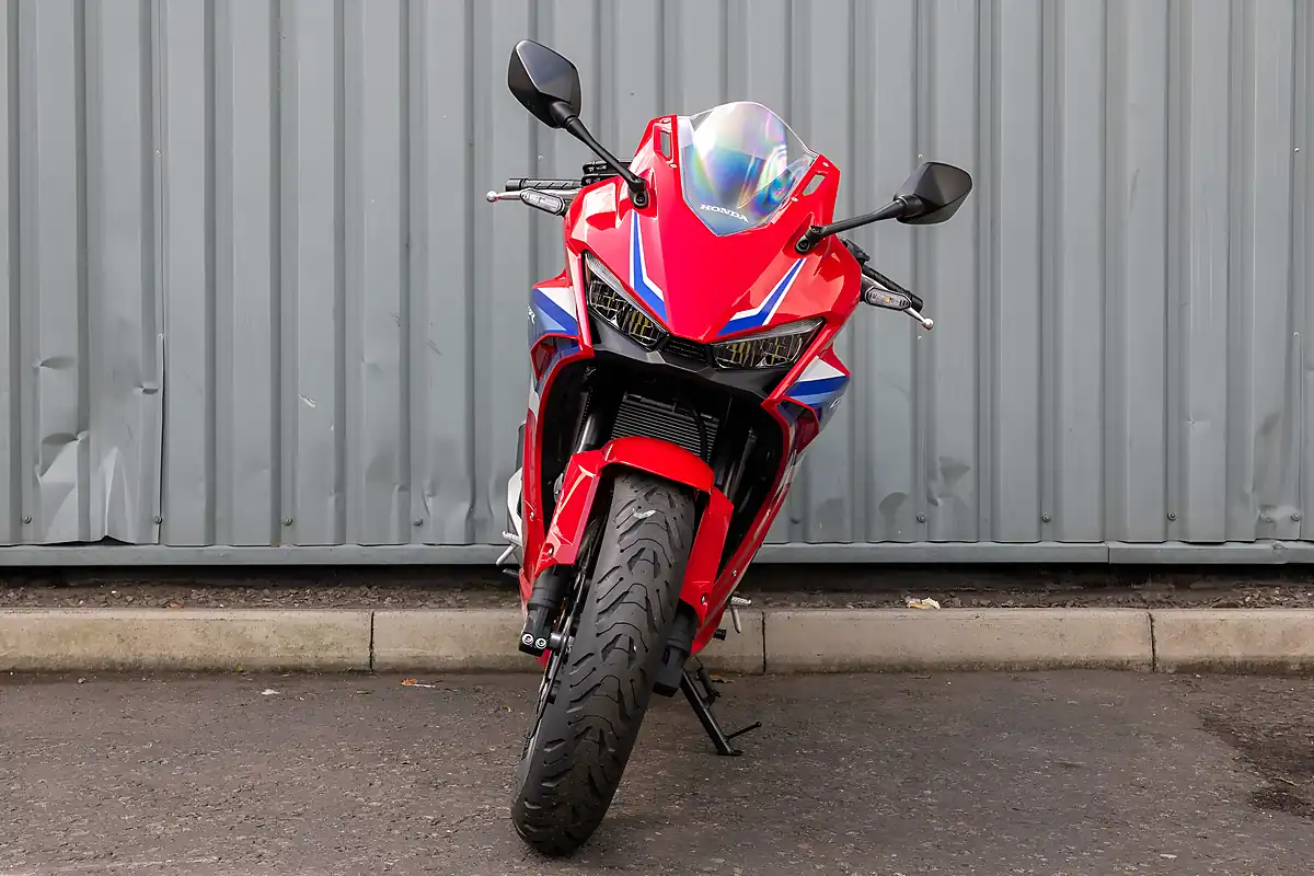 Used 2025 Honda CBR500R Grand Prix Red - Interior and Exterior details 3