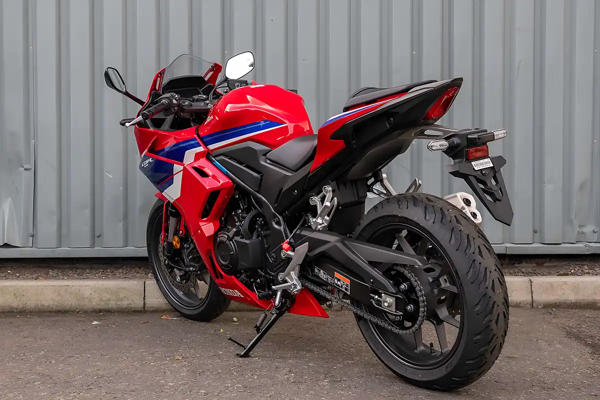 Used 2025 Honda CBR500R Grand Prix Red - Interior and Exterior details 6