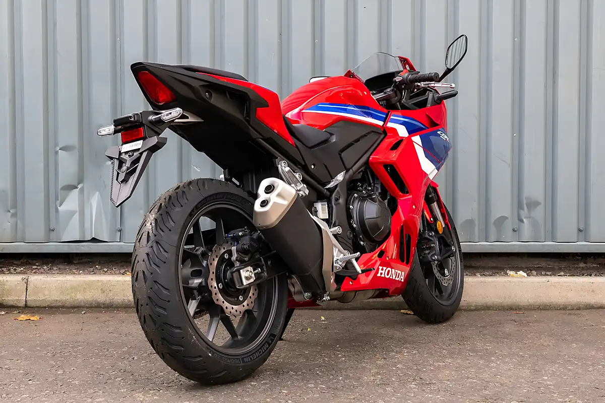 Used 2025 Honda CBR500R Grand Prix Red - Interior and Exterior details 8