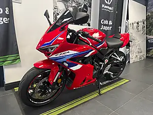 Used 2025 Honda CBR650R Sports Red - Interior and Exterior details 12