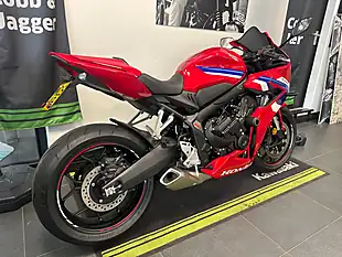 Used 2025 Honda CBR650R Sports Red - Interior and Exterior details 2
