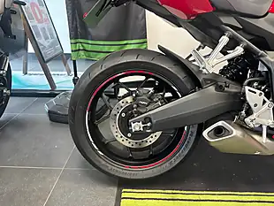 Used 2025 Honda CBR650R Sports Red - Interior and Exterior details 4