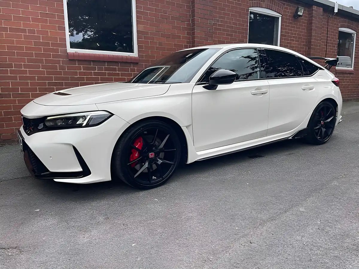 Used 2025 Honda Civic Type R White - Interior and Exterior details 9