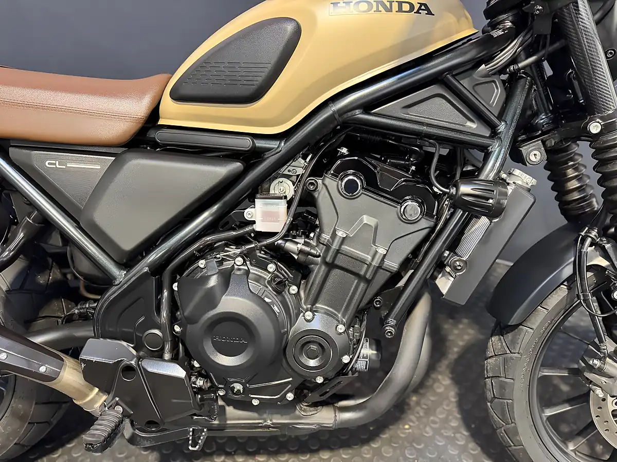 Used 2025 Honda CL500 - Interior and Exterior details 10