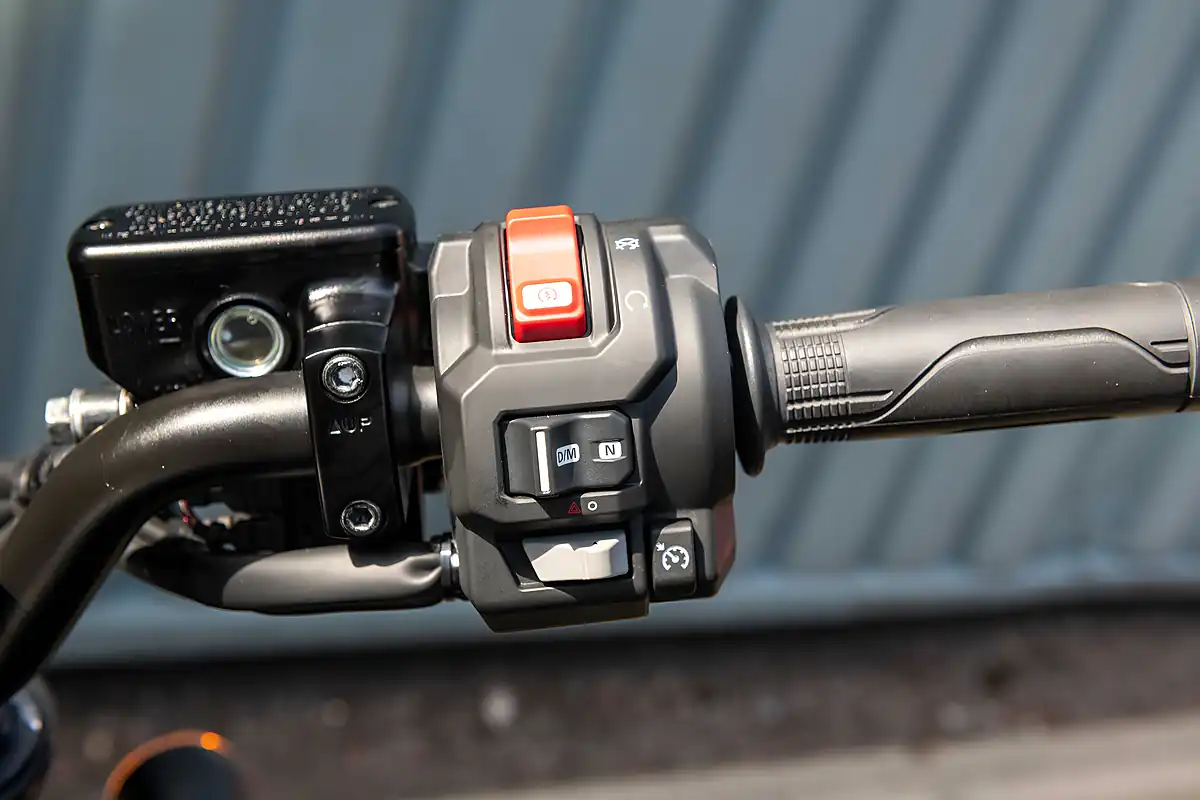 Used 2025 Honda CMX1100 Rebel Special Edition Black - Interior and Exterior details 18