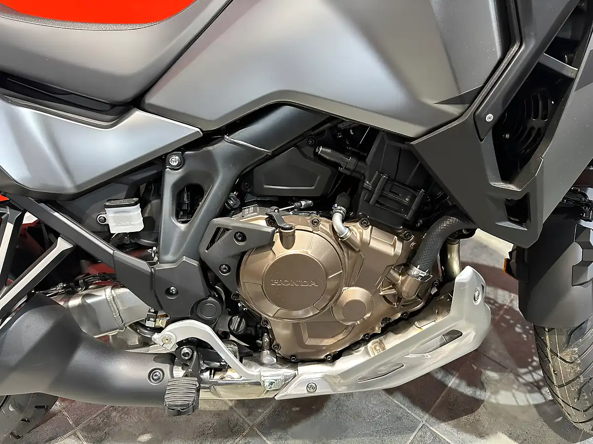 Used 2025 Honda CRF1100L Africa Twin Adventure Sports Grey - Interior and Exterior details 4