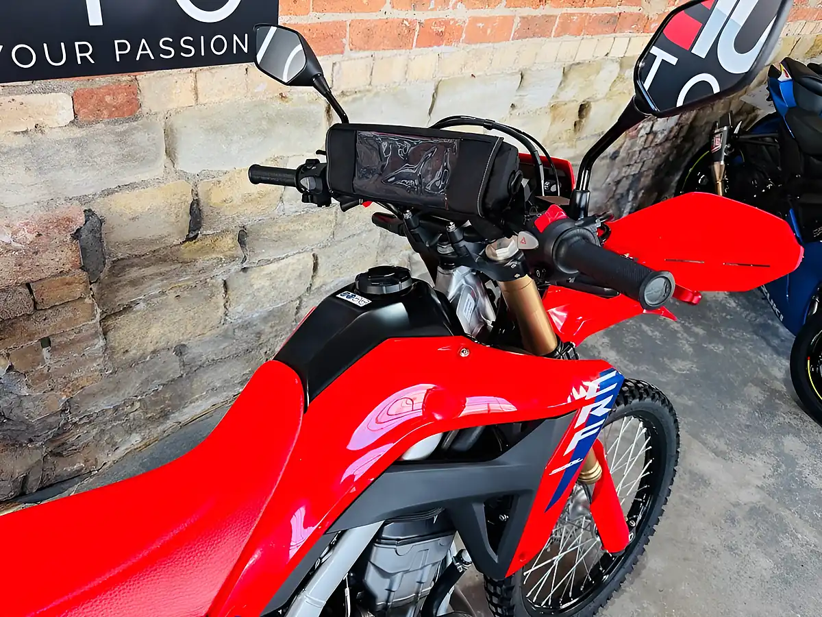 Used 2025 Honda CRF300L La-S Red - Interior and Exterior details 8