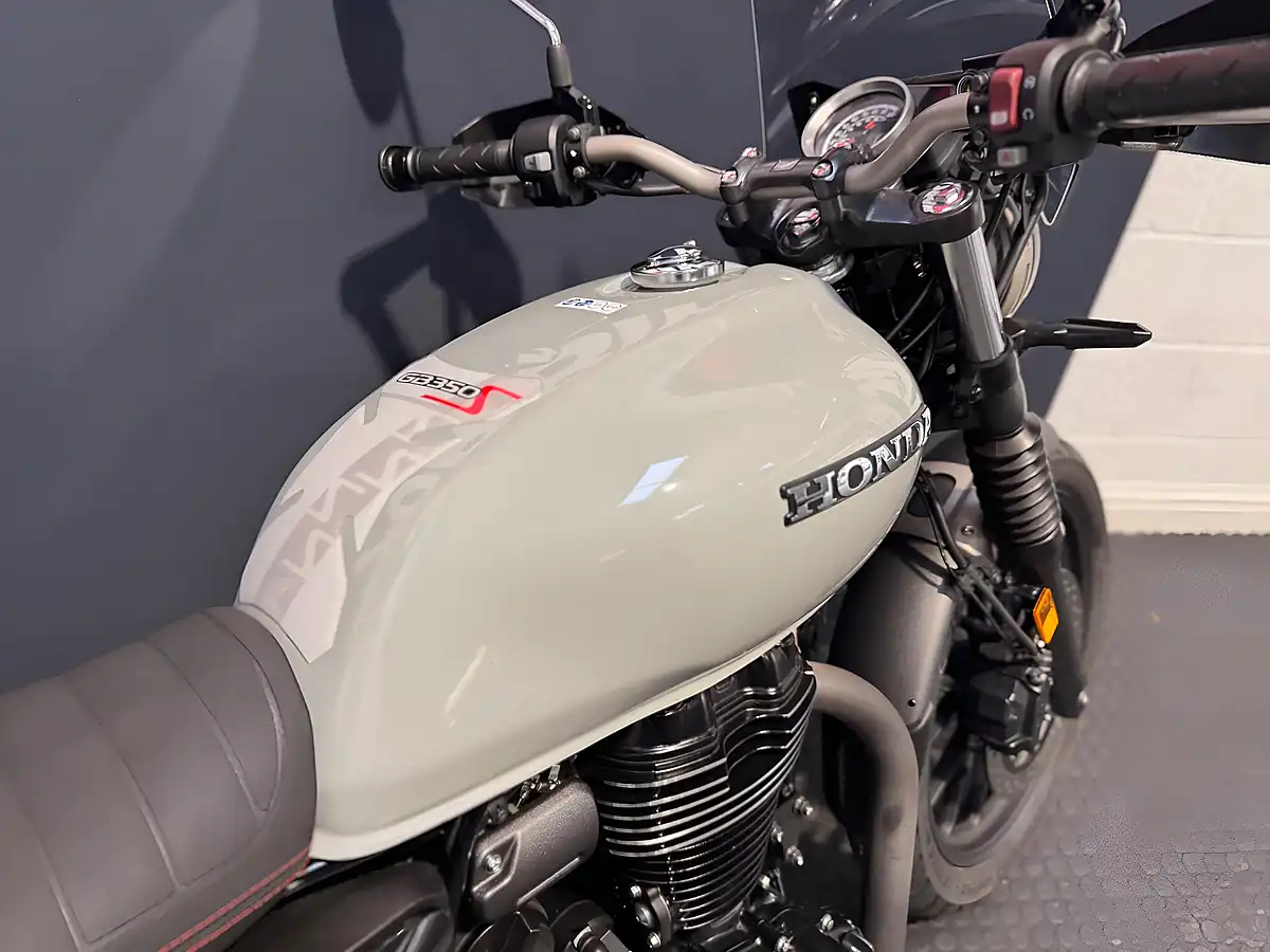 Used 2025 Honda GB350 S - Interior and Exterior details 11