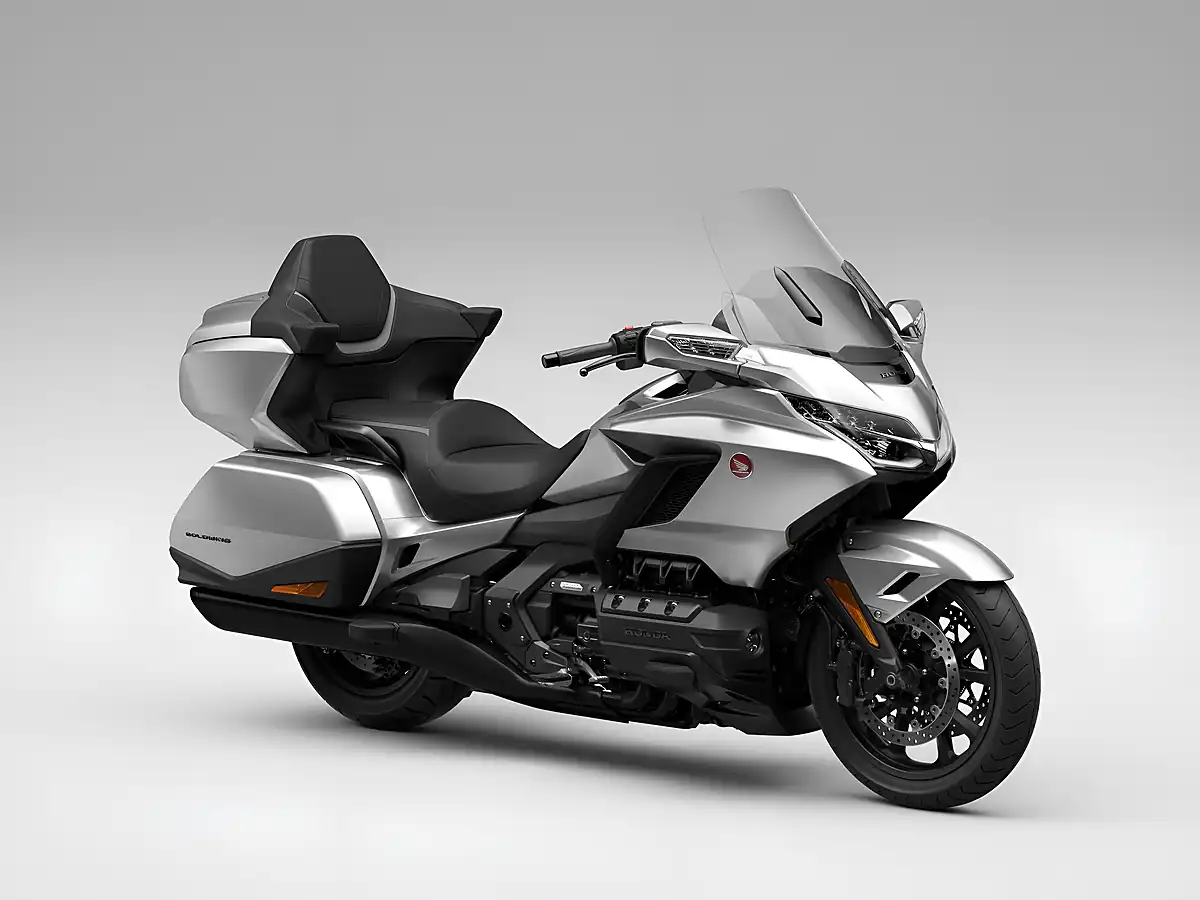 Used 2025 Honda GL1800 Gold Wing Tour Silver - Interior and Exterior details 3