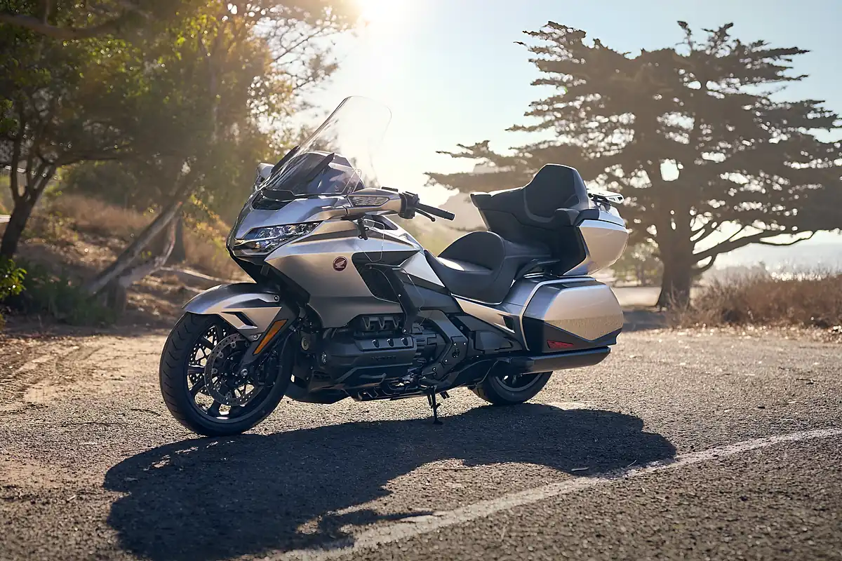 Used 2025 Honda GL1800 Gold Wing Tour Silver - Interior and Exterior details 5