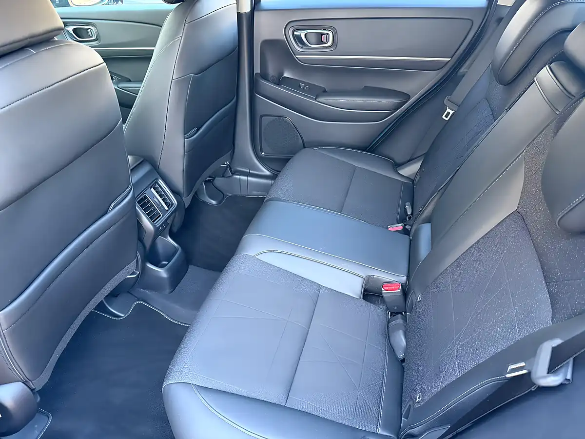 Used 2025 Honda Hr-V Advance Blue - Interior and Exterior details 12
