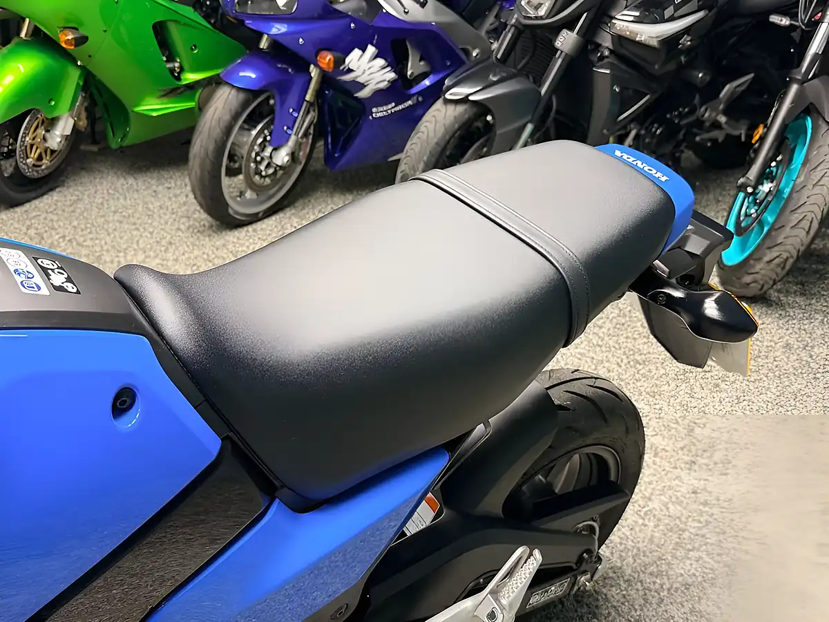 Used 2025 Honda MSX125 Grom Naked Blue - Interior and Exterior details 16