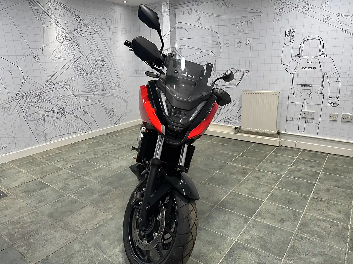 Used 2025 Honda NC750X Adventure Red - Interior and Exterior details 5
