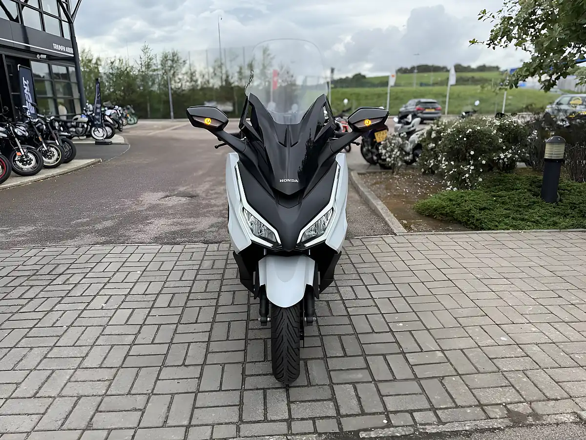 Used 2025 Honda Nss 350 a-S White - Interior and Exterior details 4