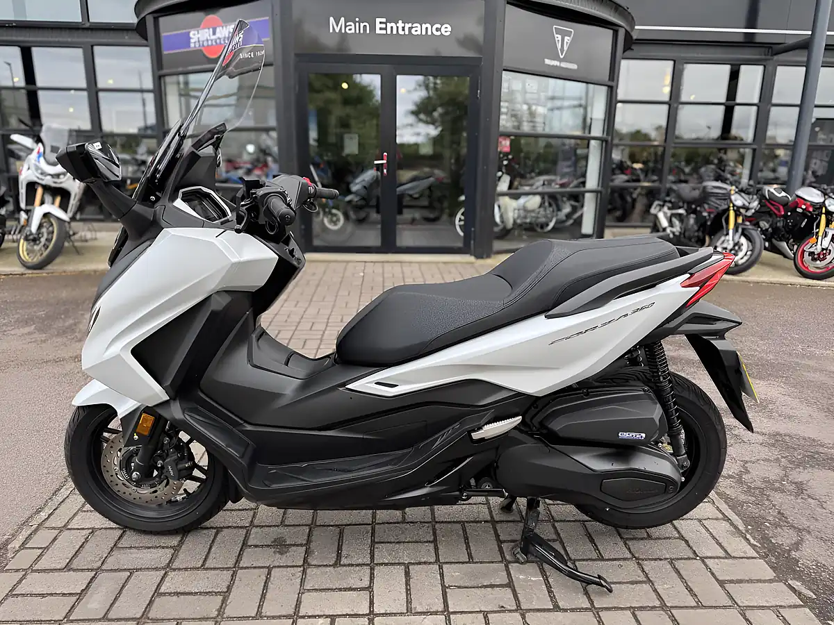 Used 2025 Honda Nss 350 a-S White - Interior and Exterior details 6
